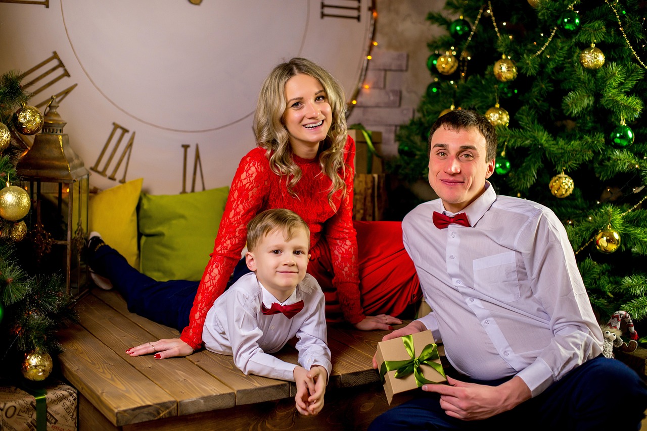 new year's eve, new age, holiday, boy, clock, chime, the festive mood, smile, baby, schoolboy, celebration, christmas, midnight, celebrate, happy family, mom dad son